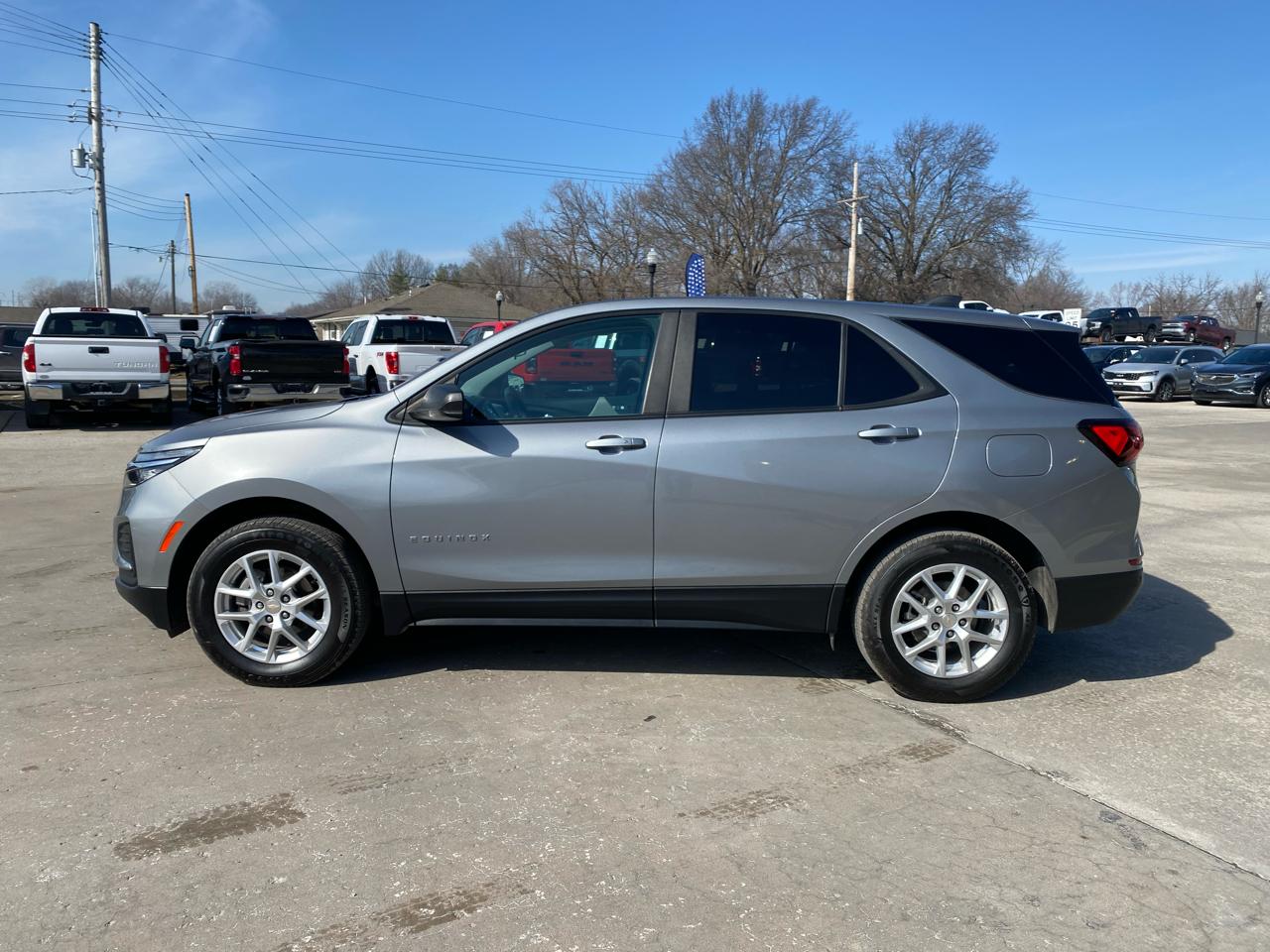 Chevrolet Equinox AWD 4dr LS w/1FL 2023
