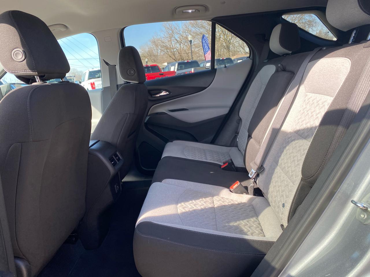 Chevrolet Equinox AWD 4dr LS w/1FL 2023