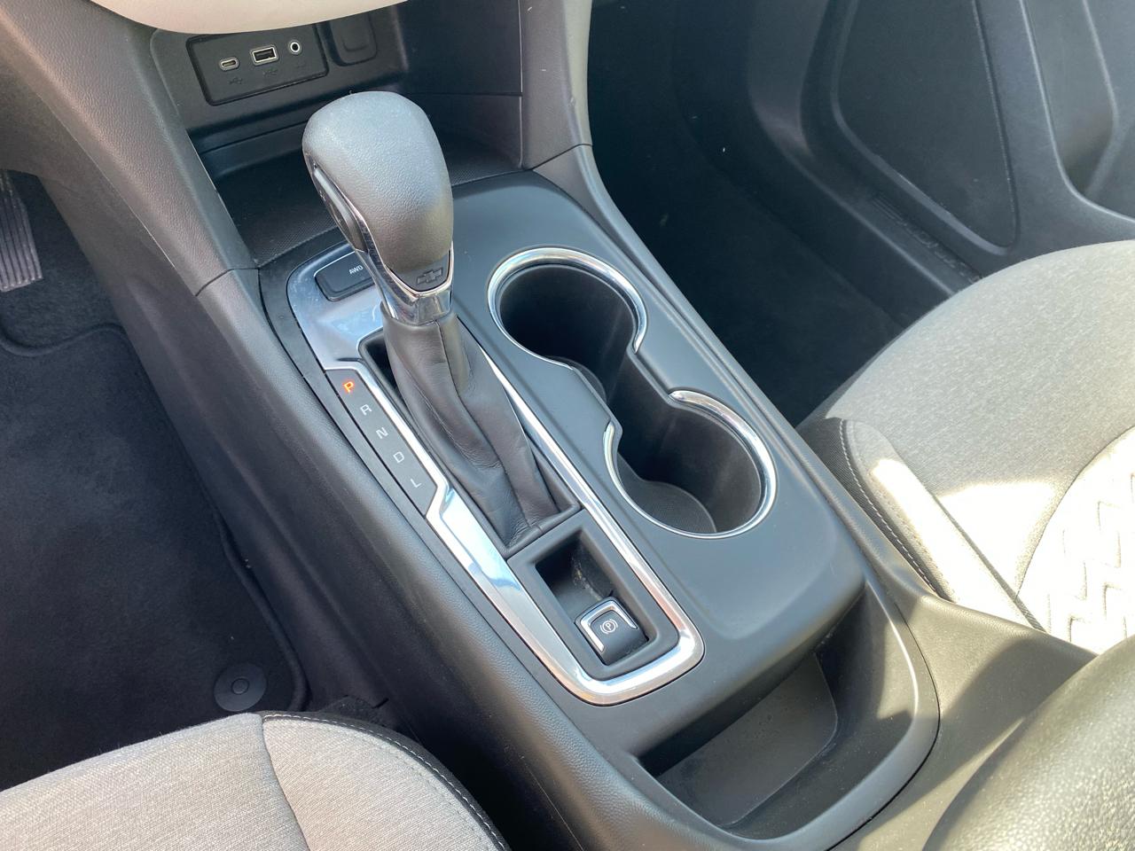 Chevrolet Equinox AWD 4dr LS w/1FL 2023