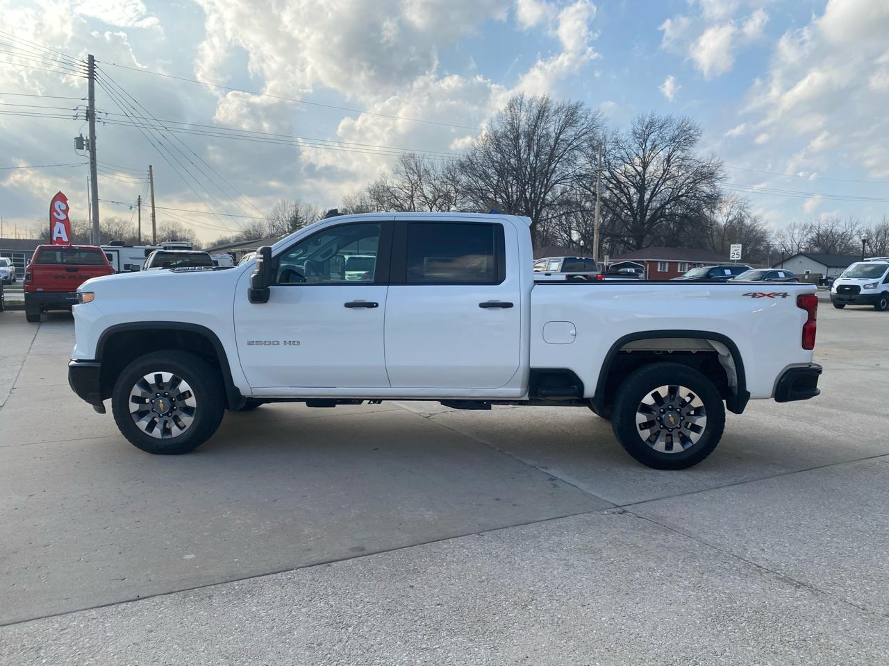 Chevrolet Silverado 2500HD 4WD Crew Cab 159" Custom 2024