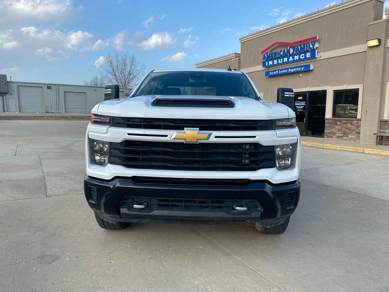 Chevrolet Silverado 2500HD 4WD Crew Cab 159" Custom 2024