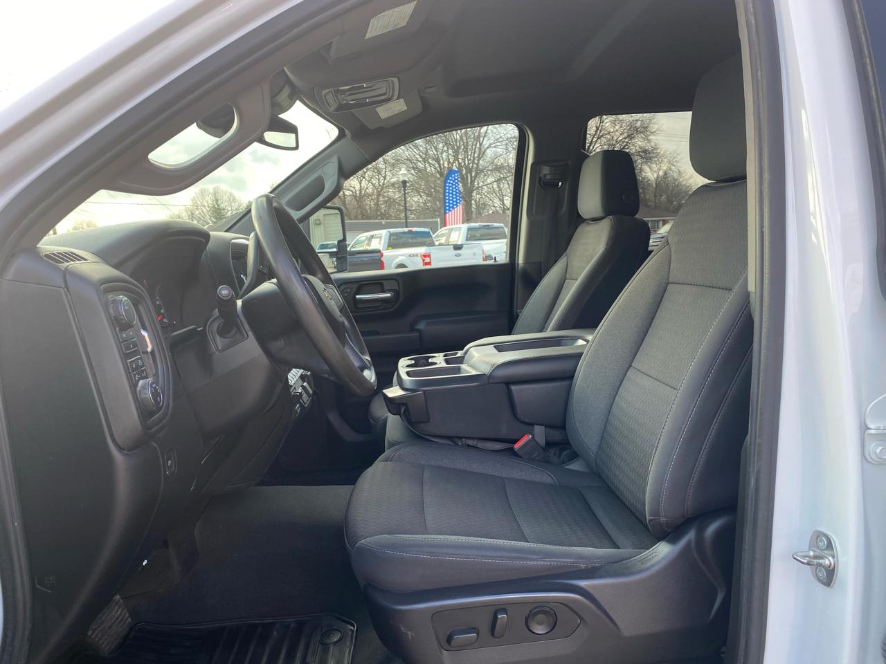 Chevrolet Silverado 2500HD 4WD Crew Cab 159" Custom 2024