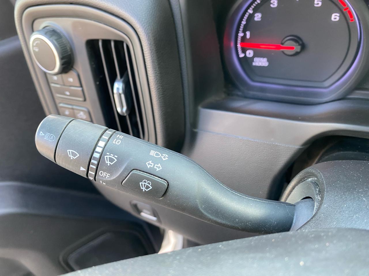 Chevrolet Silverado 2500HD 4WD Crew Cab 159" Custom 2024