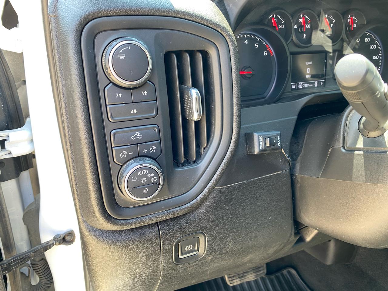 Chevrolet Silverado 2500HD 4WD Crew Cab 159" Custom 2021