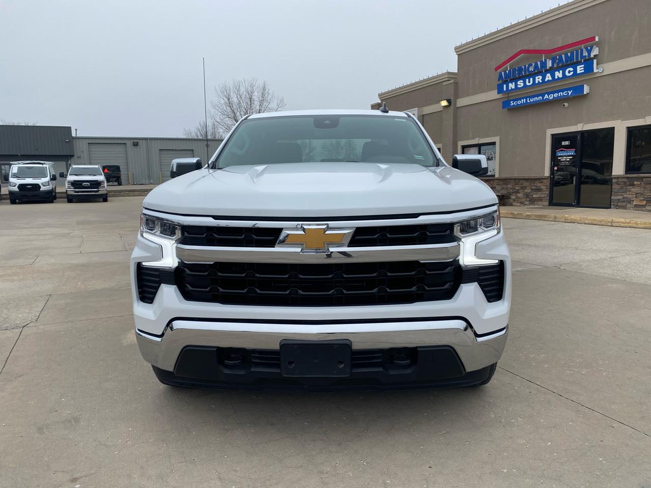 Chevrolet Silverado 1500 4WD Crew Cab 147" LT w/1LT 2024