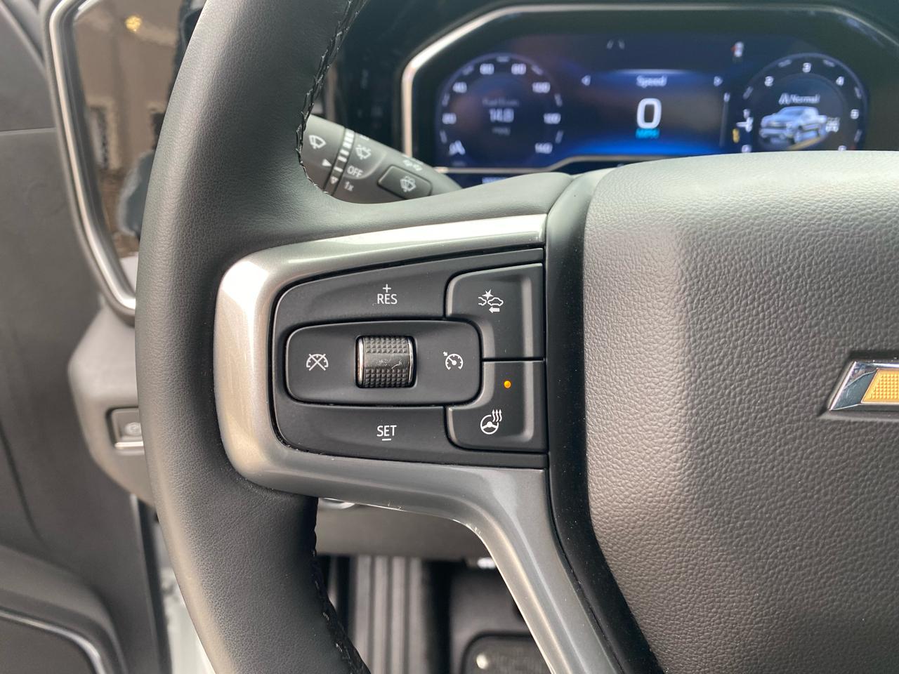 Chevrolet Silverado 1500 4WD Crew Cab 147" LT w/1LT 2024