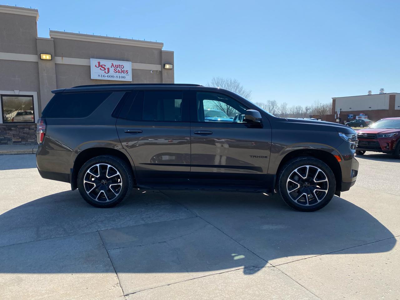 Chevrolet Tahoe 4WD 4dr RST 2021