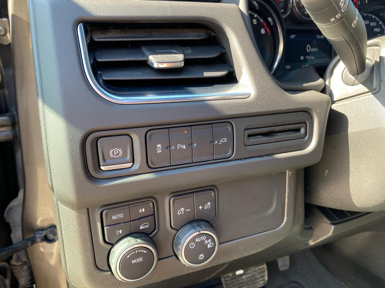 Chevrolet Tahoe 4WD 4dr RST 2021