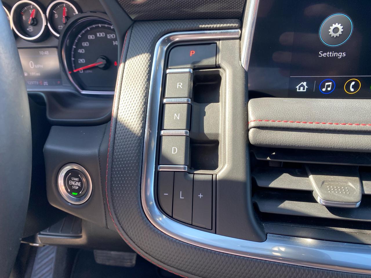 Chevrolet Tahoe 4WD 4dr RST 2021