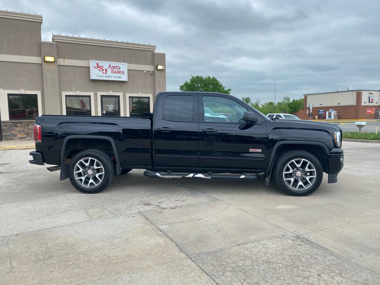GMC Sierra 1500 4WD Double Cab 143.5" SLT 2017