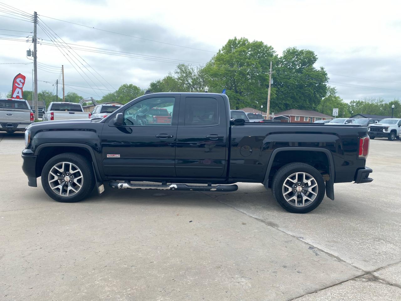 GMC Sierra 1500 4WD Double Cab 143.5" SLT 2017