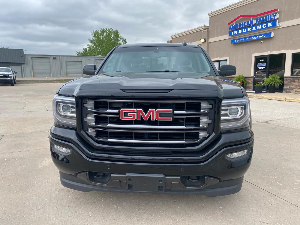GMC Sierra 1500 4WD Double Cab 143.5" SLT 2017