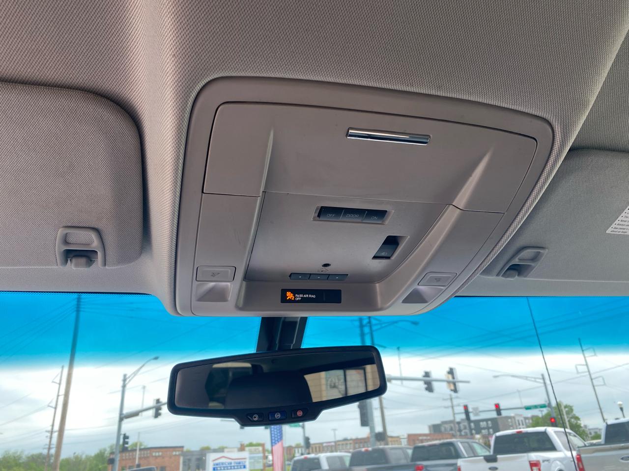 GMC Sierra 1500 4WD Double Cab 143.5" SLT 2017