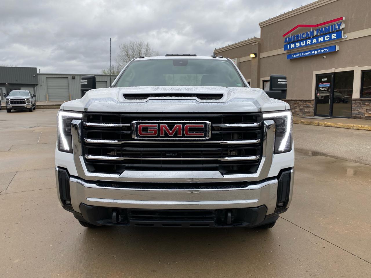 GMC Sierra 3500HD 4WD Crew Cab 172" SLE 2024