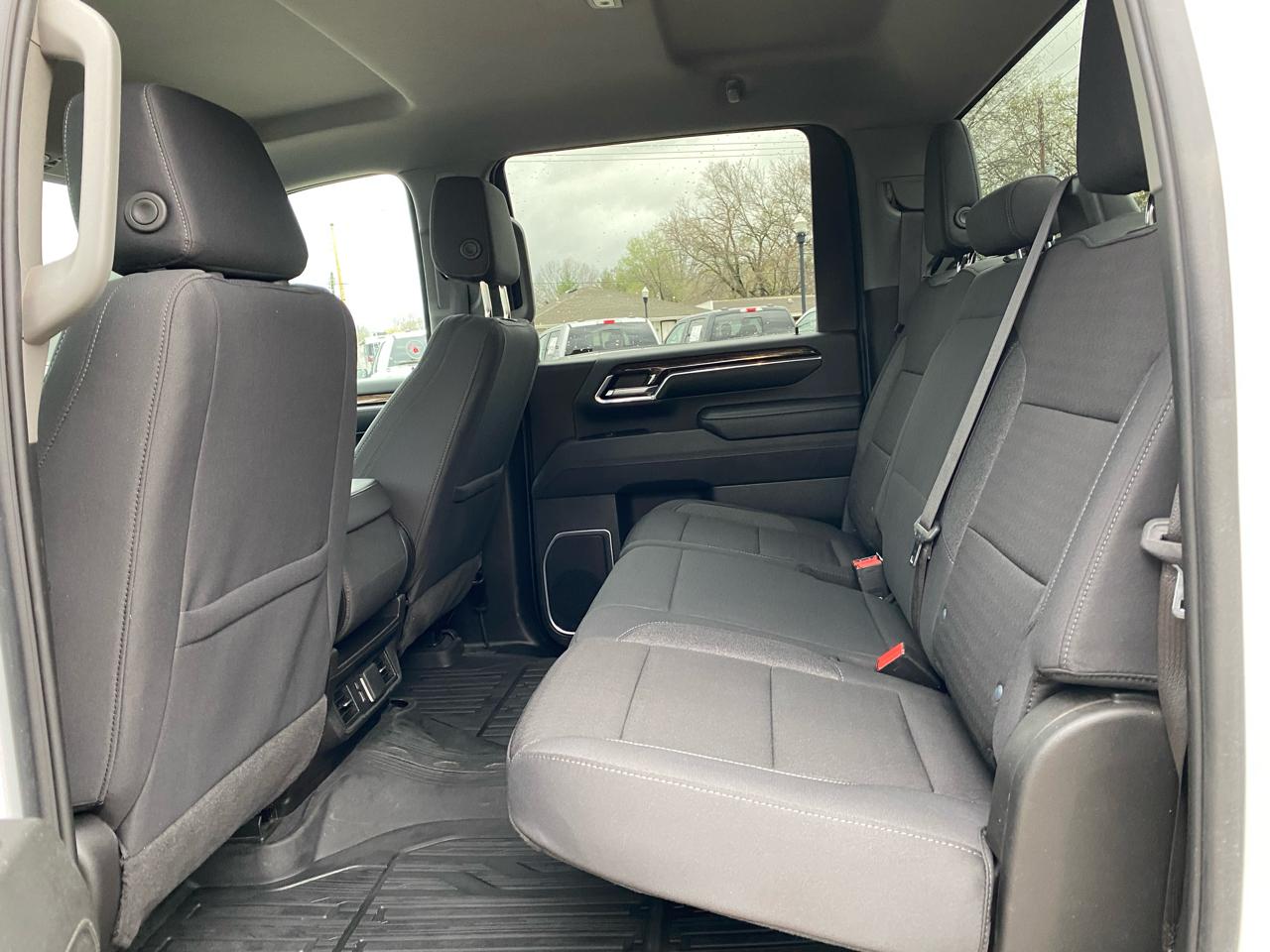 GMC Sierra 3500HD 4WD Crew Cab 172" SLE 2024