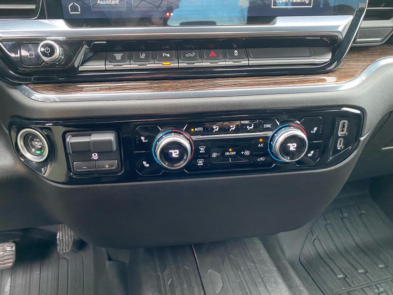 GMC Sierra 3500HD 4WD Crew Cab 172" SLE 2024