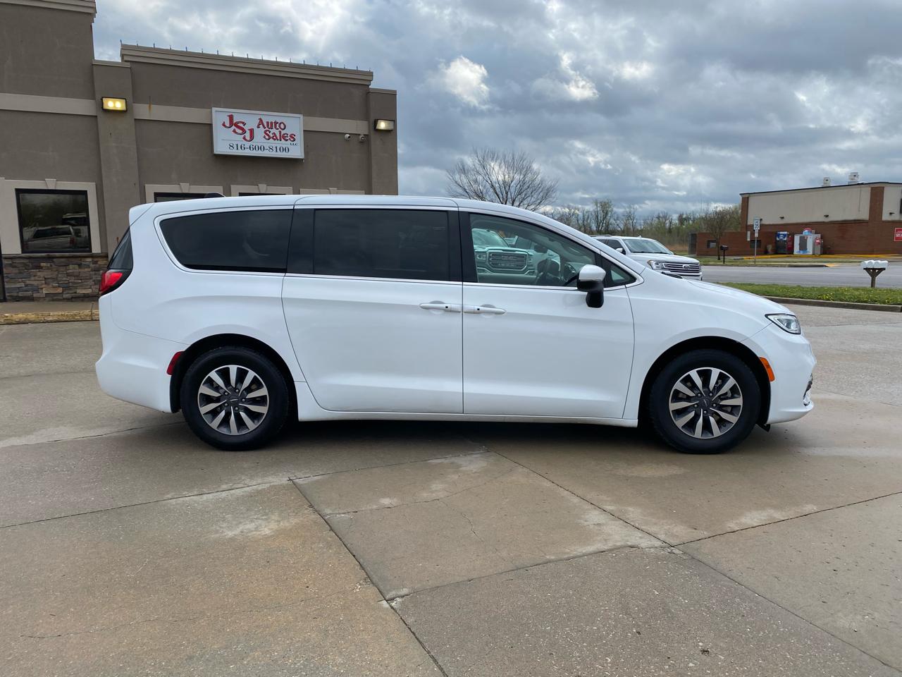 Chrysler Pacifica Hybrid Touring L FWD 2023