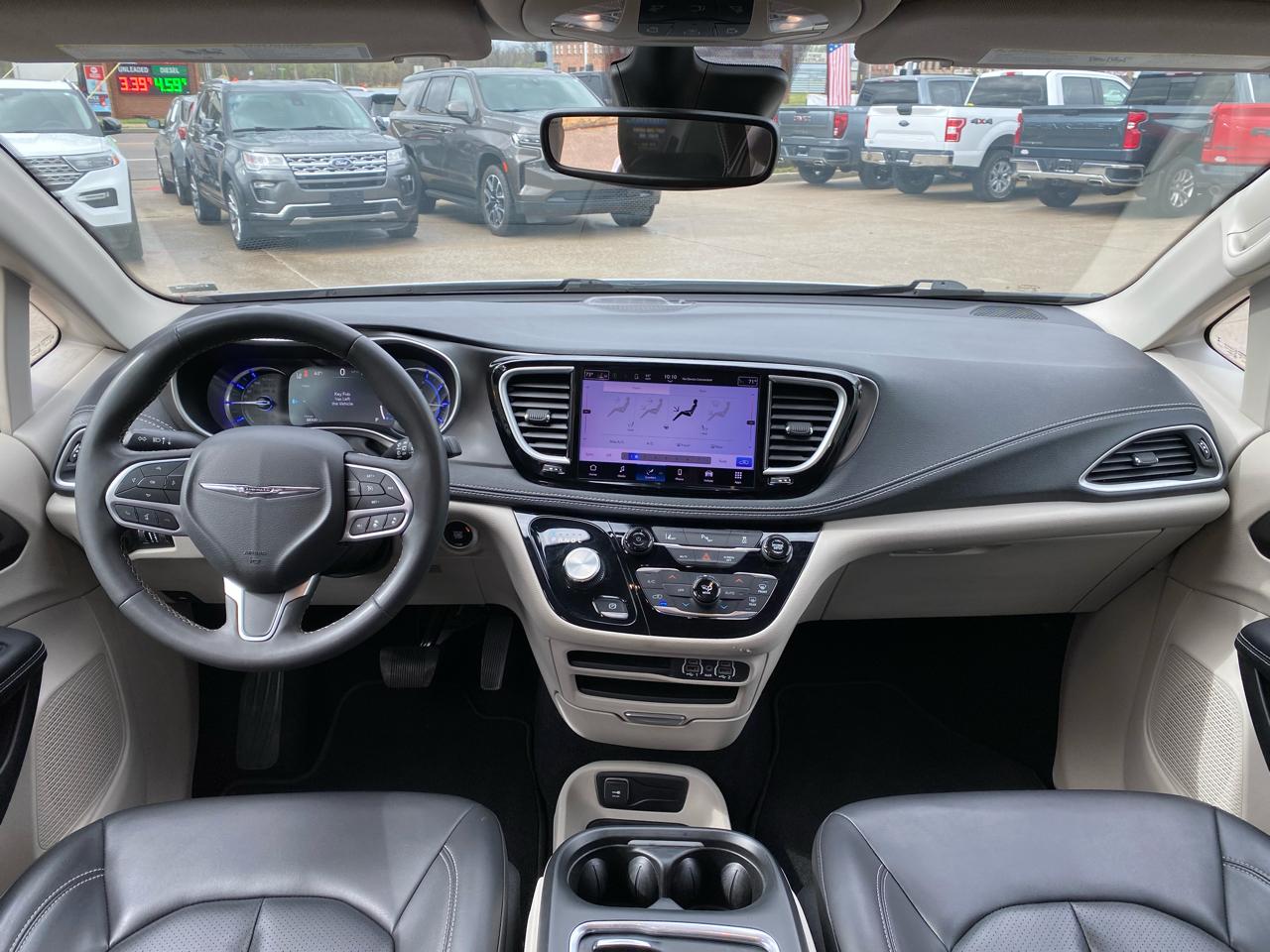 Chrysler Pacifica Hybrid Touring L FWD 2023