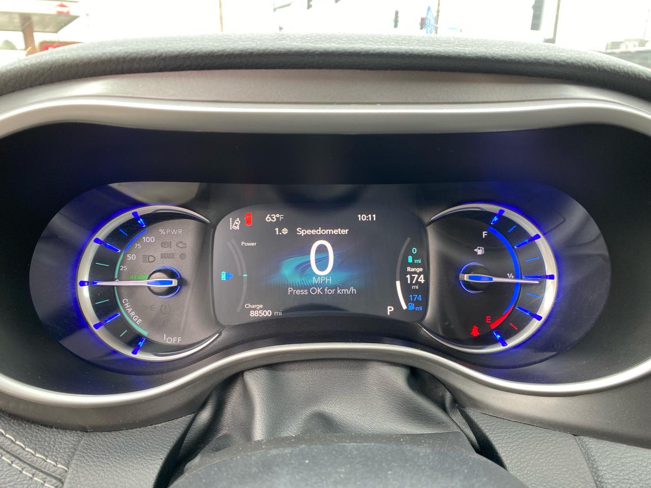 Chrysler Pacifica Hybrid Touring L FWD 2023