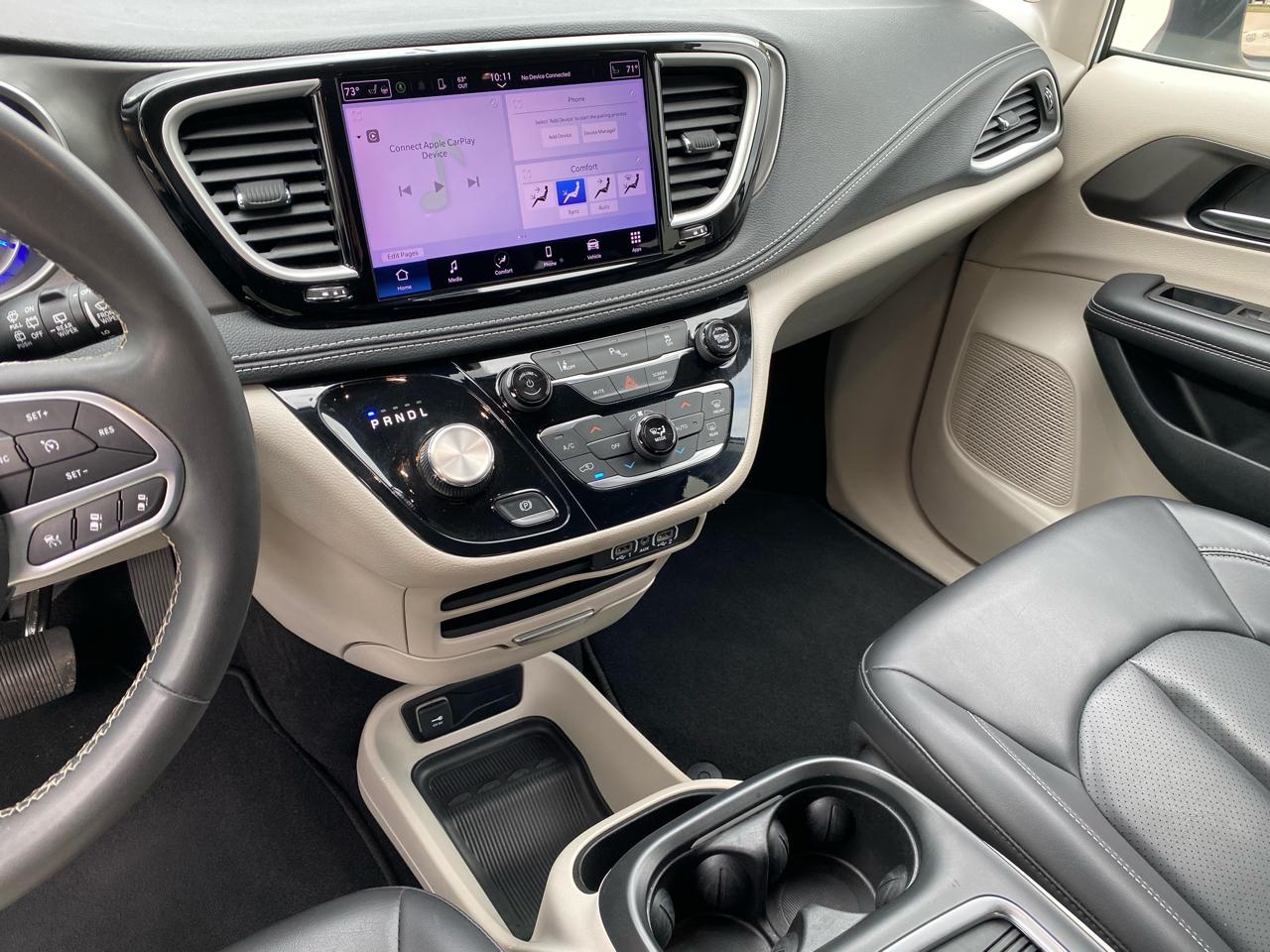 Chrysler Pacifica Hybrid Touring L FWD 2023
