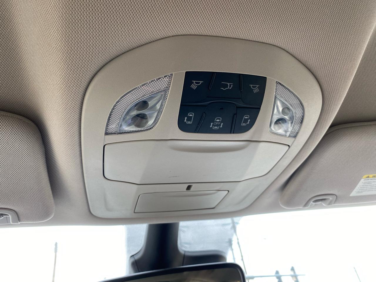 Chrysler Pacifica Hybrid Touring L FWD 2023