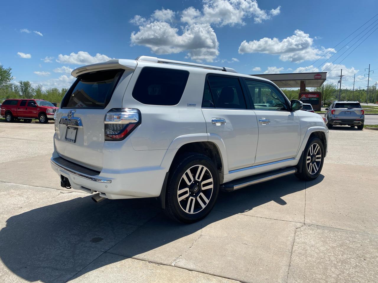 Toyota 4Runner Limited 4WD 2016