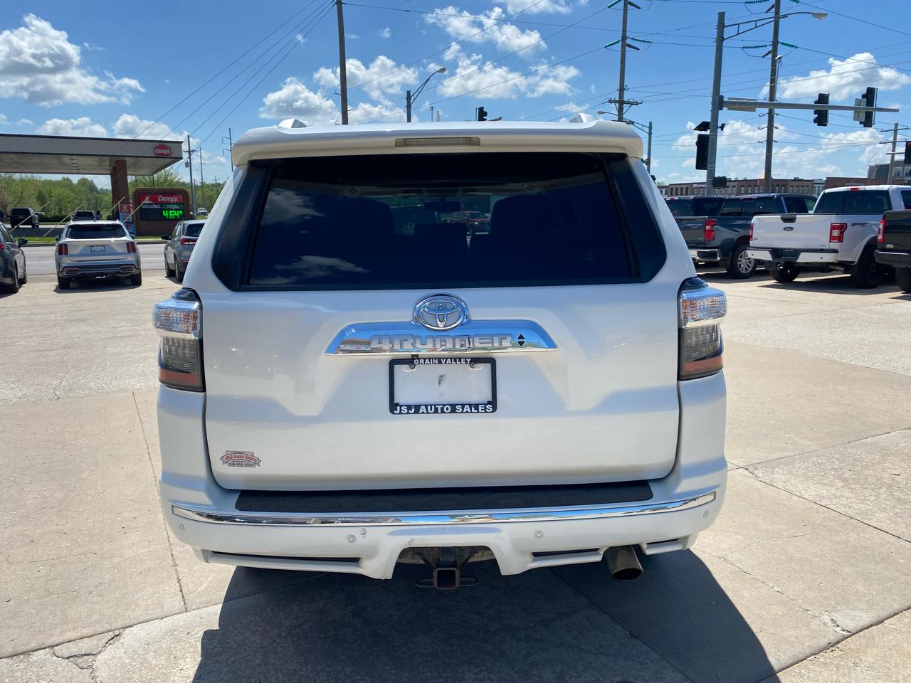 Toyota 4Runner Limited 4WD 2016