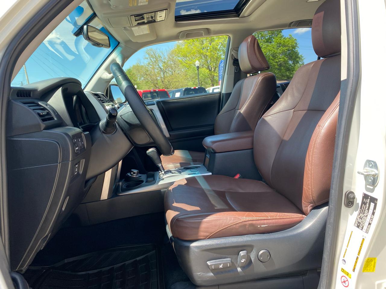 Toyota 4Runner Limited 4WD 2016