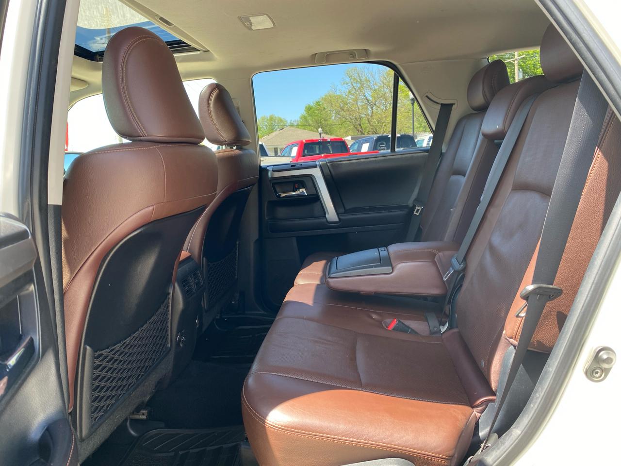 Toyota 4Runner Limited 4WD 2016