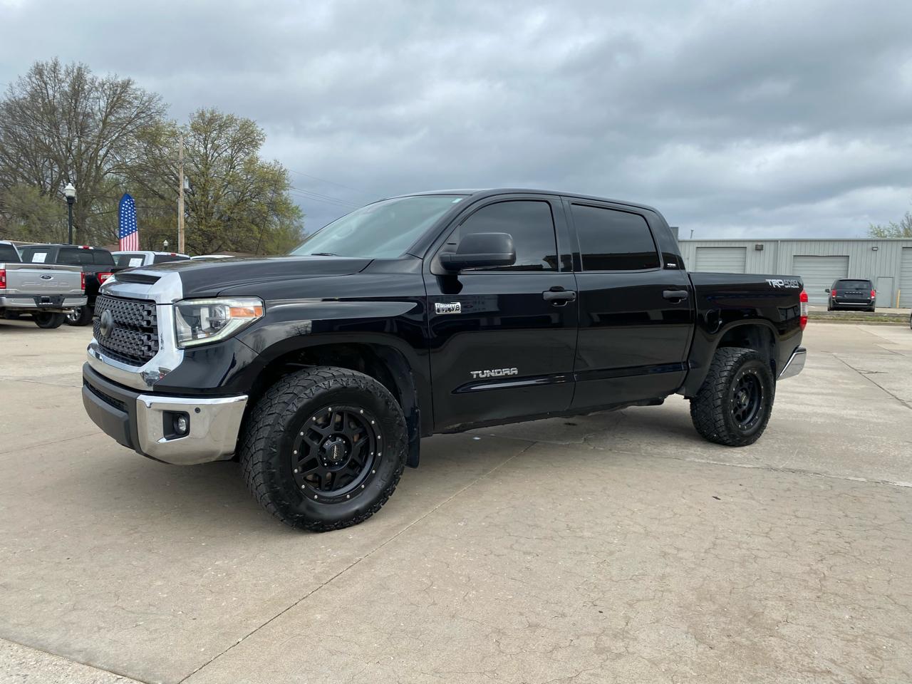 Toyota Tundra 4WD SR5 CrewMax 5.5' Bed 5.7L (Natl) 2018