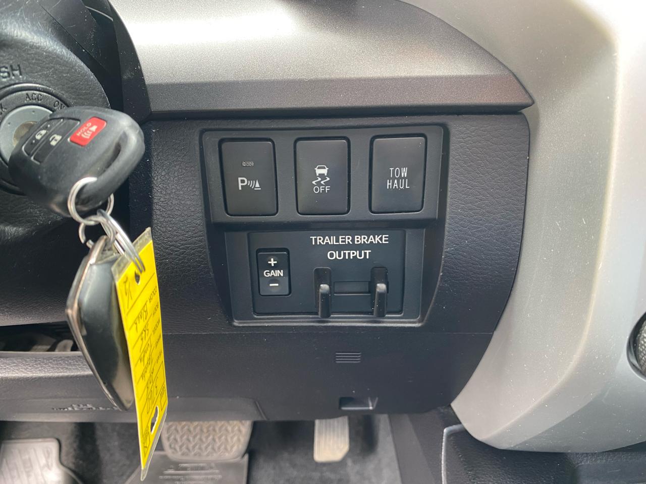 Toyota Tundra 4WD SR5 CrewMax 5.5' Bed 5.7L (Natl) 2018