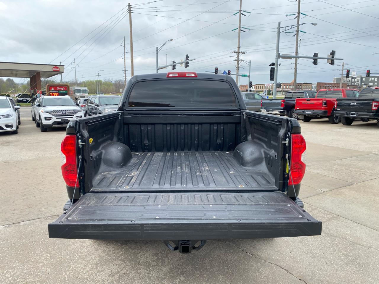 Toyota Tundra 4WD SR5 CrewMax 5.5' Bed 5.7L (Natl) 2018