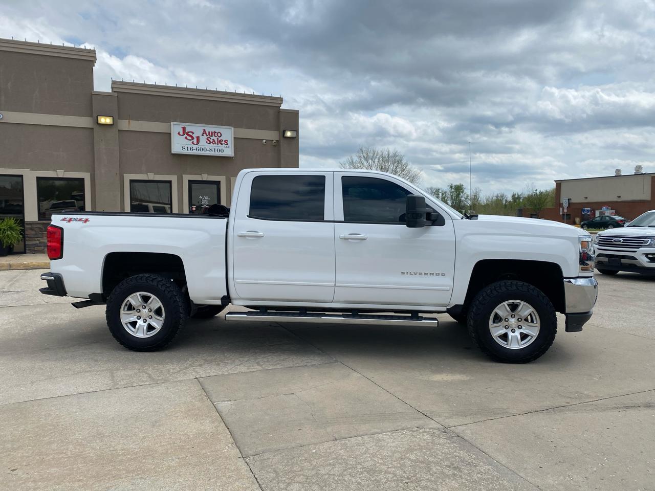 Chevrolet Silverado 1500 4WD Crew Cab 143.5" LT 2017