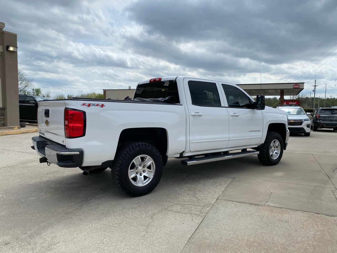 Chevrolet Silverado 1500 4WD Crew Cab 143.5" LT 2017
