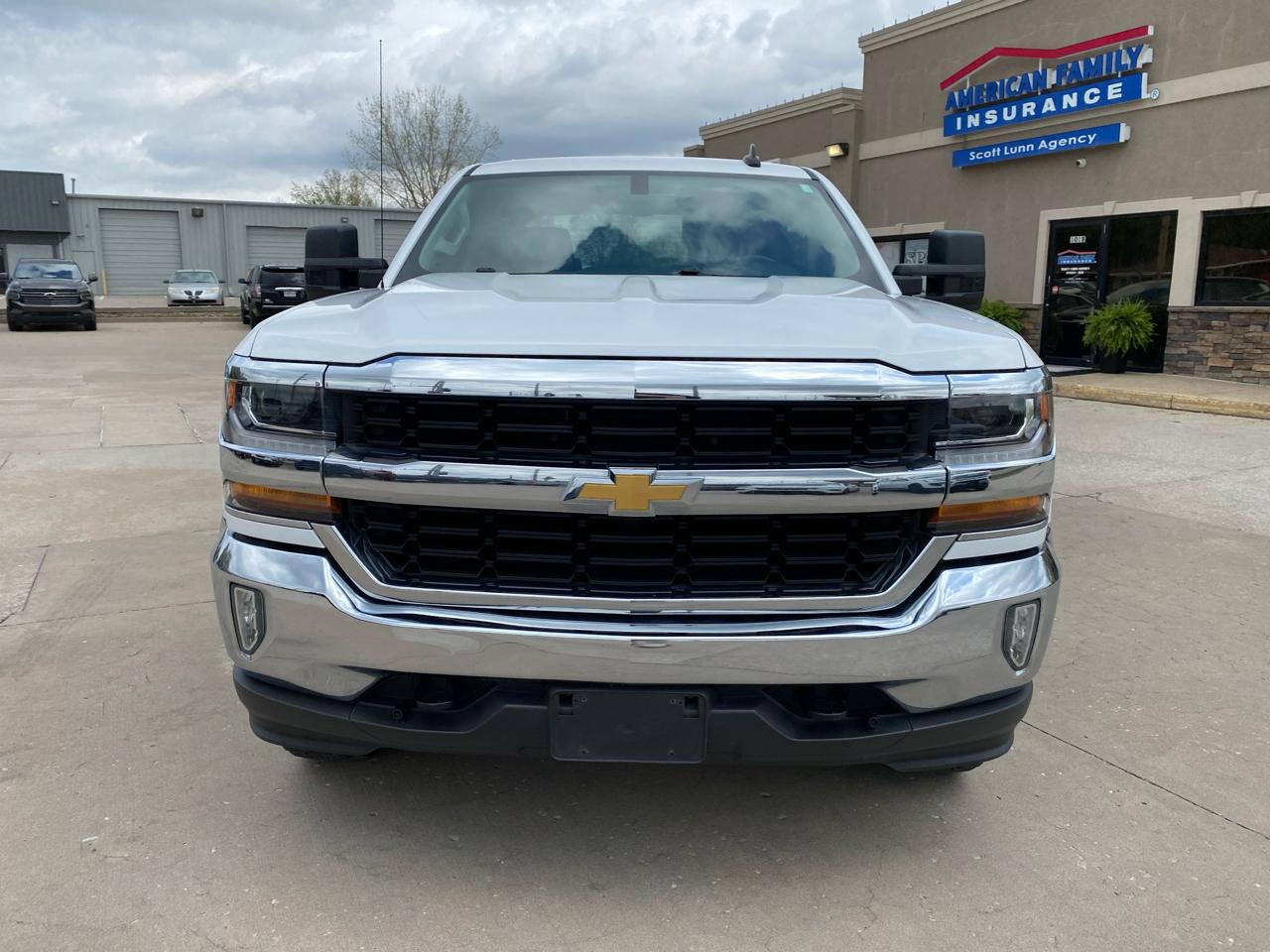 Chevrolet Silverado 1500 4WD Crew Cab 143.5" LT 2017