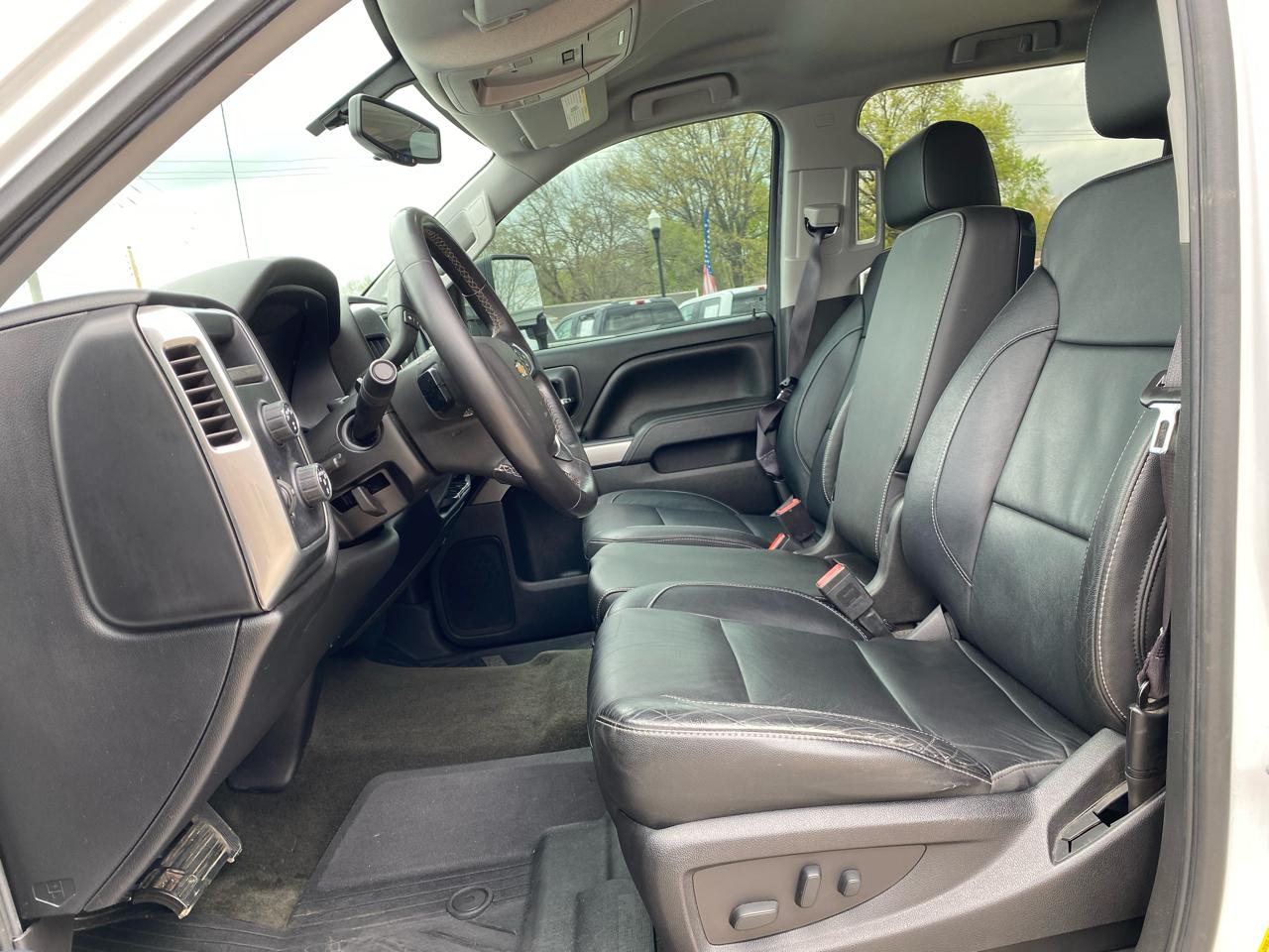 Chevrolet Silverado 1500 4WD Crew Cab 143.5" LT 2017