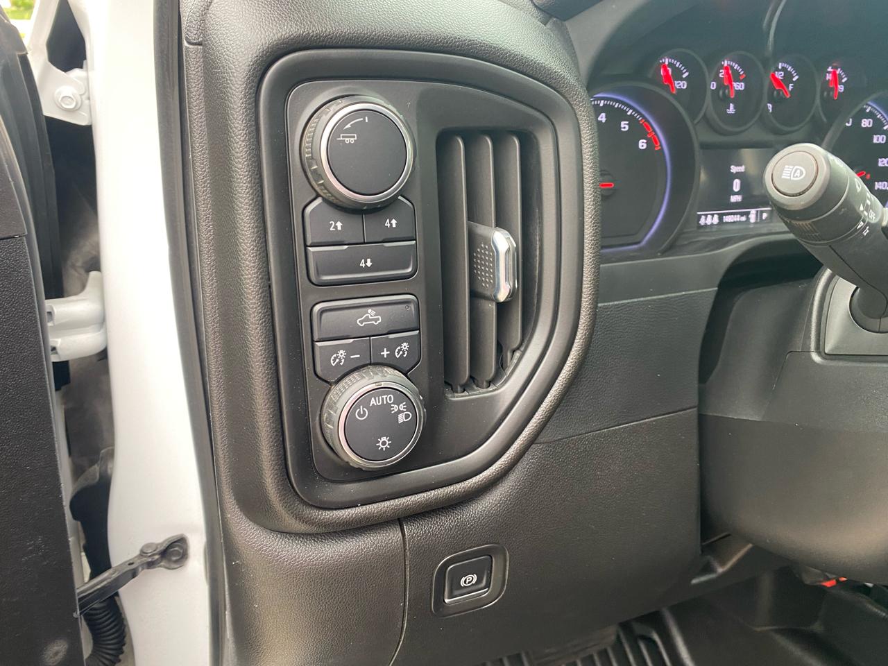 Chevrolet Silverado 2500HD 4WD Double Cab 149" Work Truck 2024