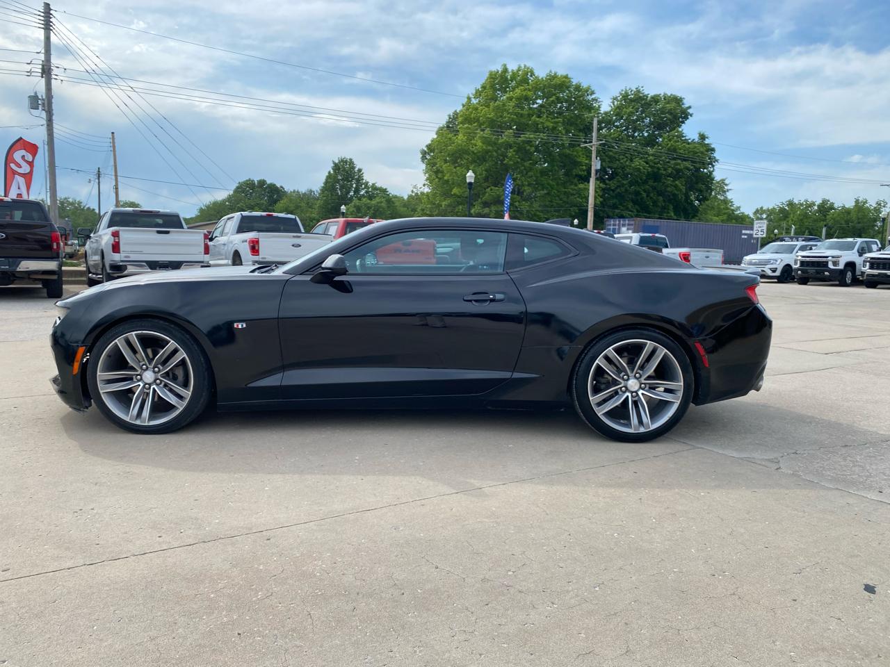 Chevrolet Camaro 2dr Cpe 1LT 2017