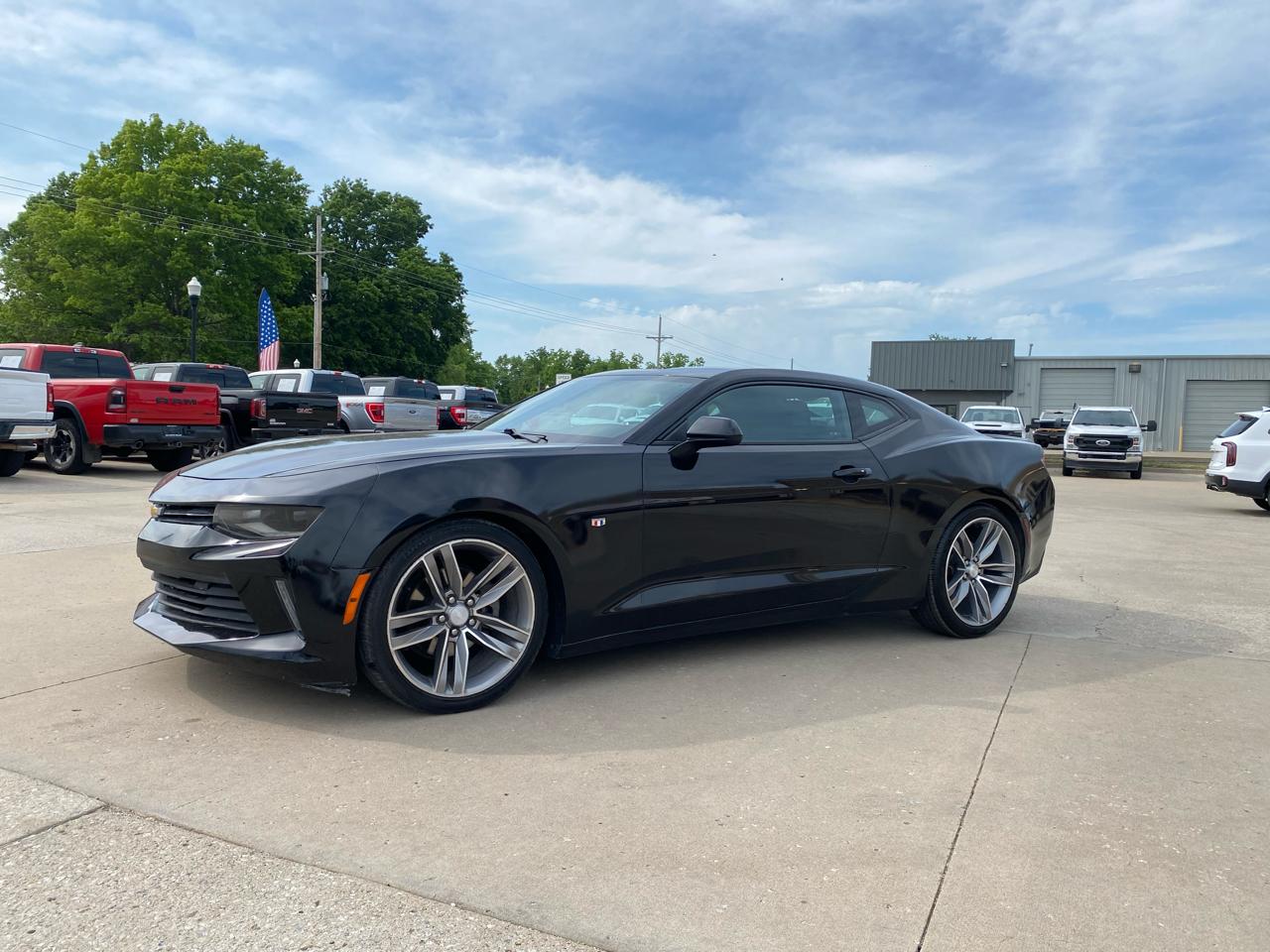 Chevrolet Camaro 2dr Cpe 1LT 2017