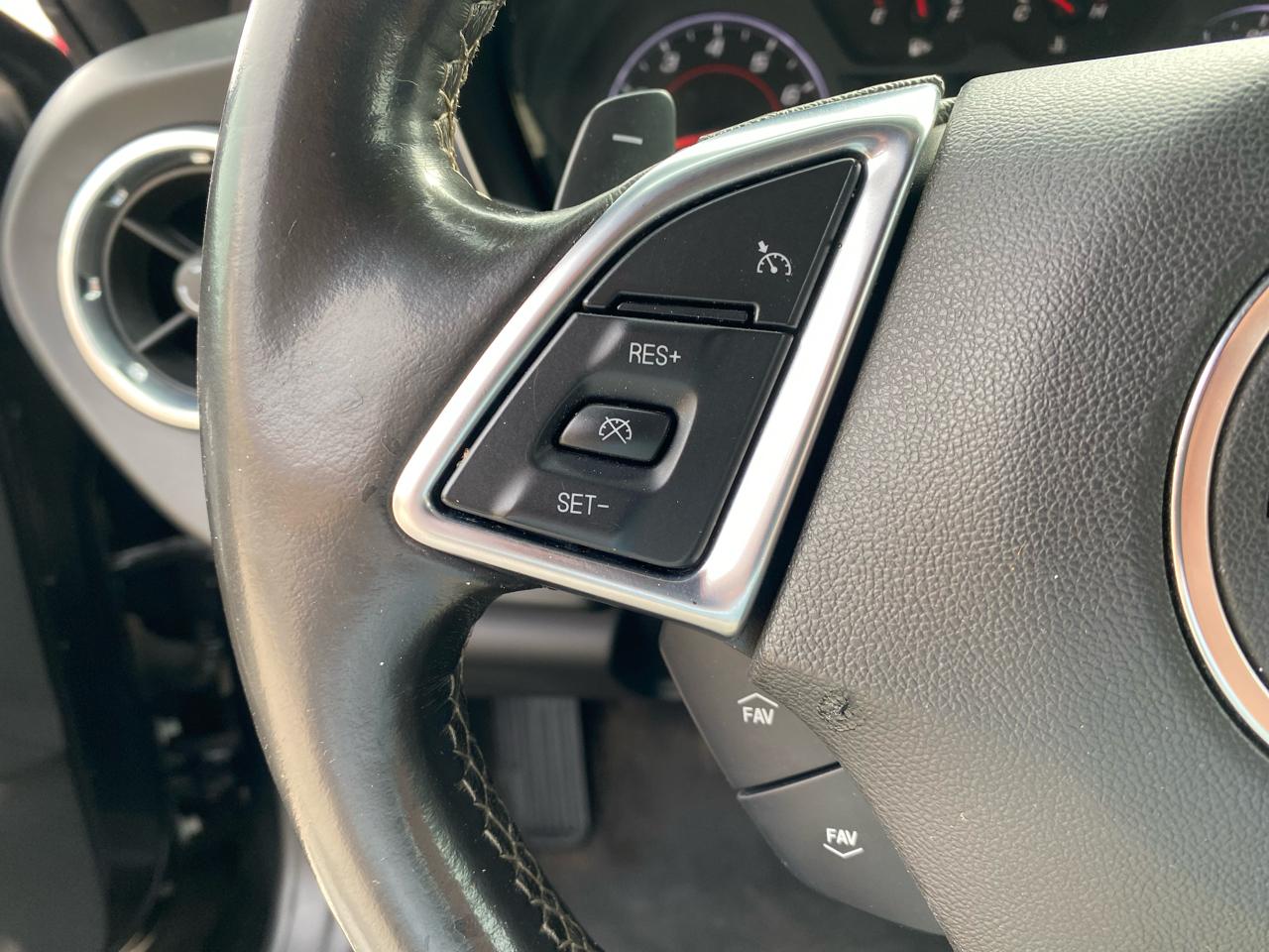 Chevrolet Camaro 2dr Cpe 1LT 2017