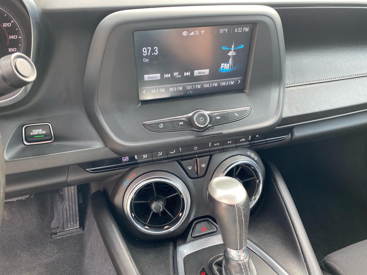 Chevrolet Camaro 2dr Cpe 1LT 2017
