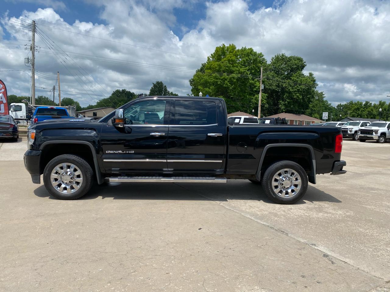 GMC Sierra 2500HD Denali Crew Cab 4WD 2018