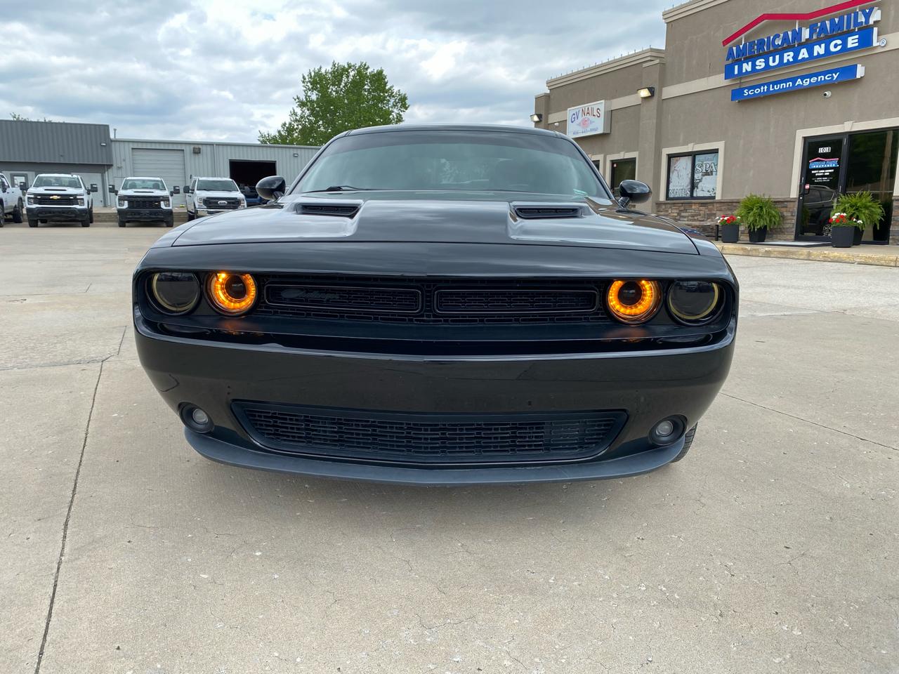 Dodge Challenger SXT Plus RWD 2019