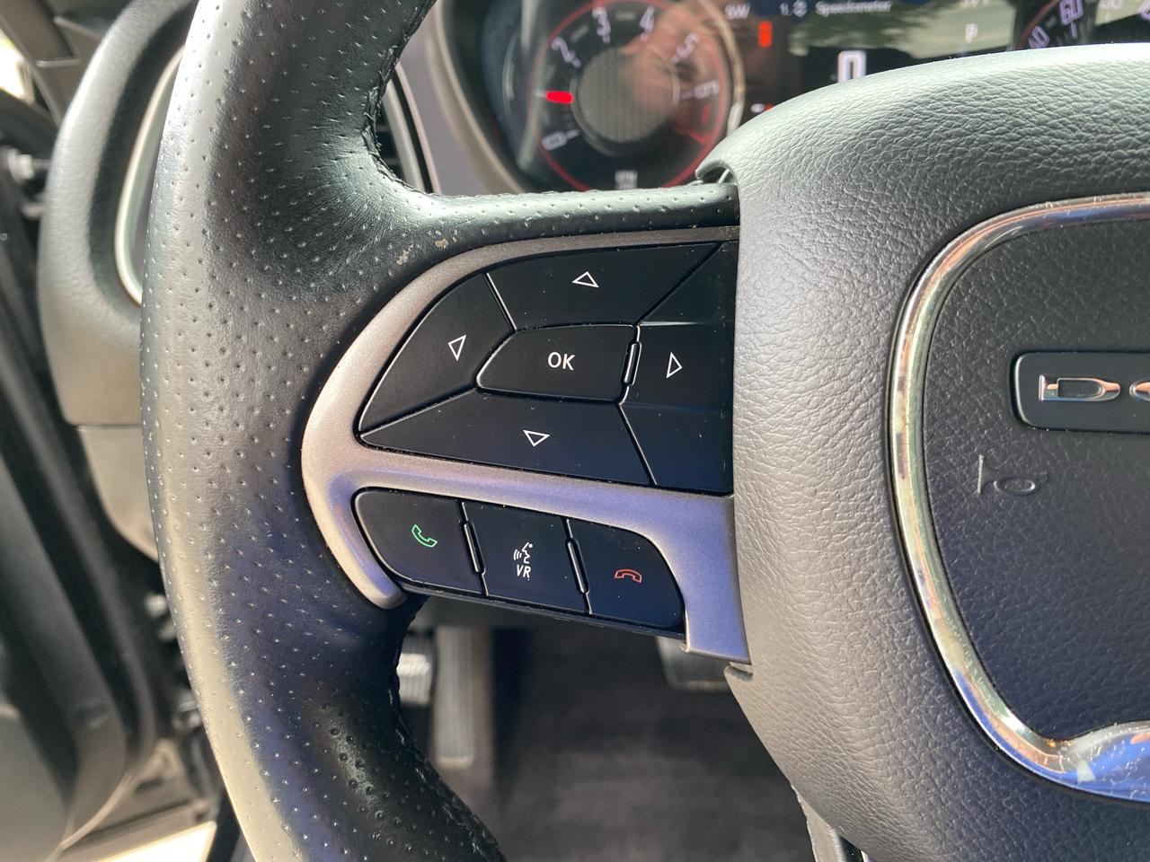 Dodge Challenger SXT Plus RWD 2019