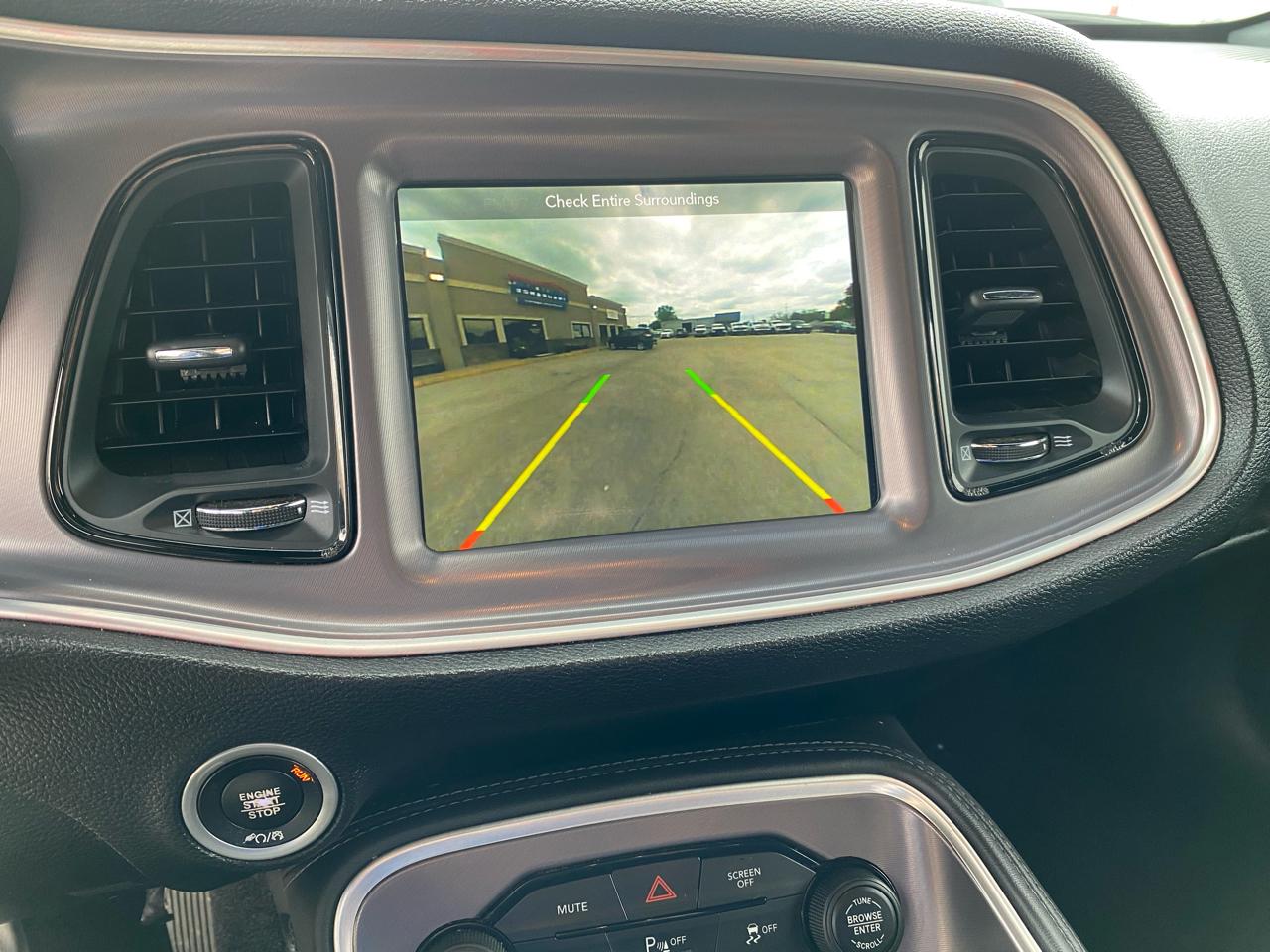 Dodge Challenger SXT Plus RWD 2019