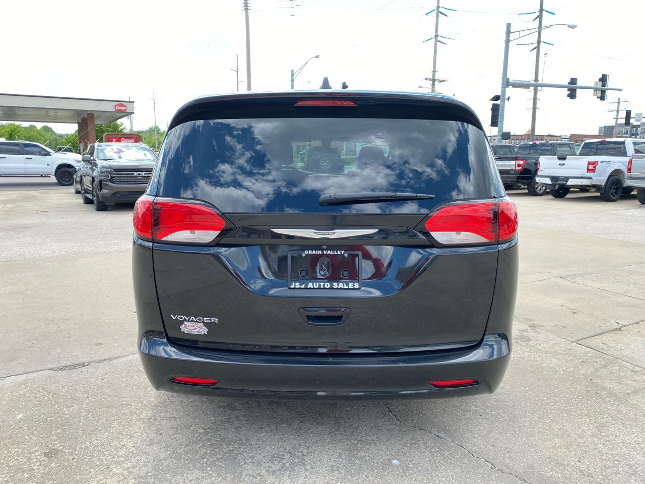 Chrysler Voyager LX FWD 2022