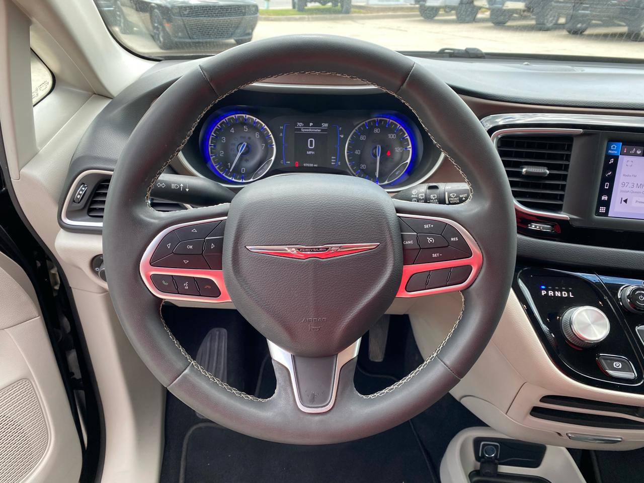 Chrysler Voyager LX FWD 2022