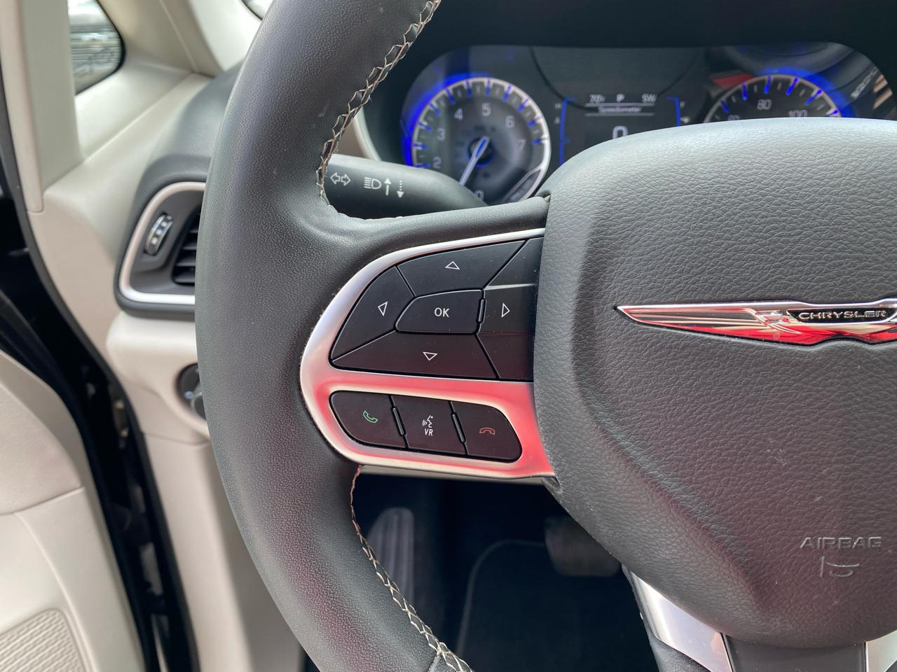 Chrysler Voyager LX FWD 2022