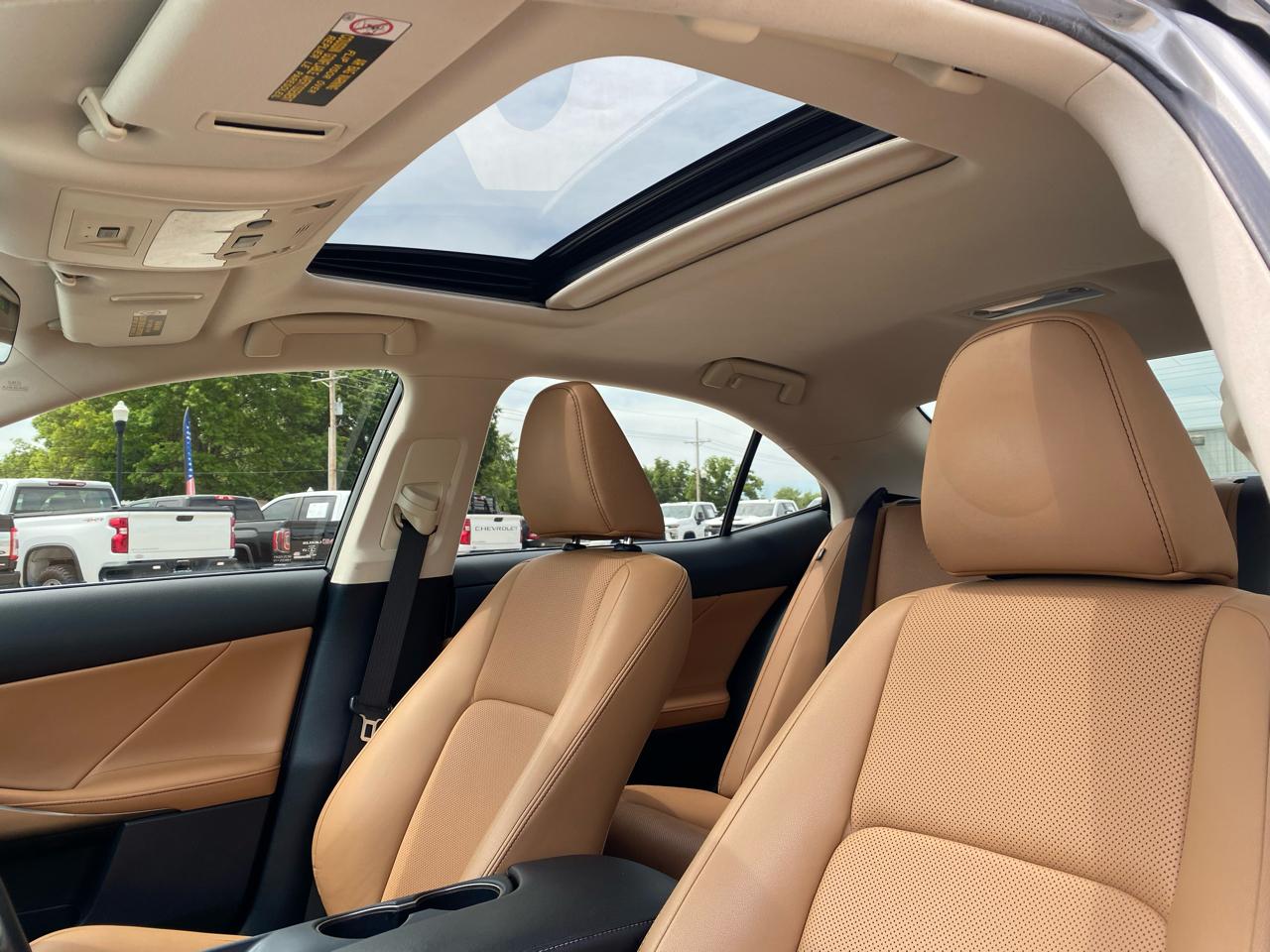 Lexus IS IS 300 AWD 2018