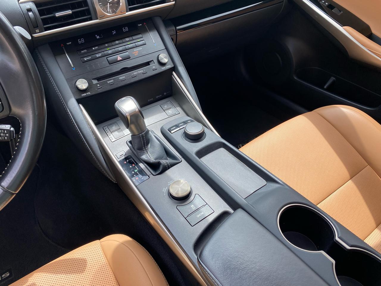 Lexus IS IS 300 AWD 2018